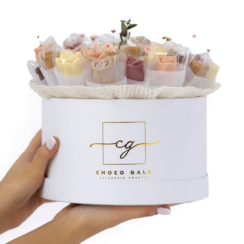 White Grand Eternity Box - Chocolate Rose Bouquet Gifts by Choco Gala